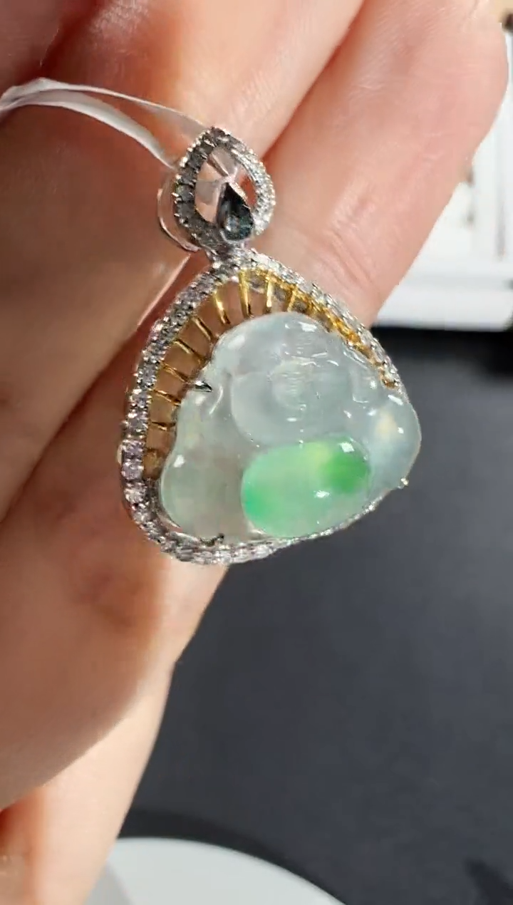 颈饰18K金镶嵌翡翠序号95