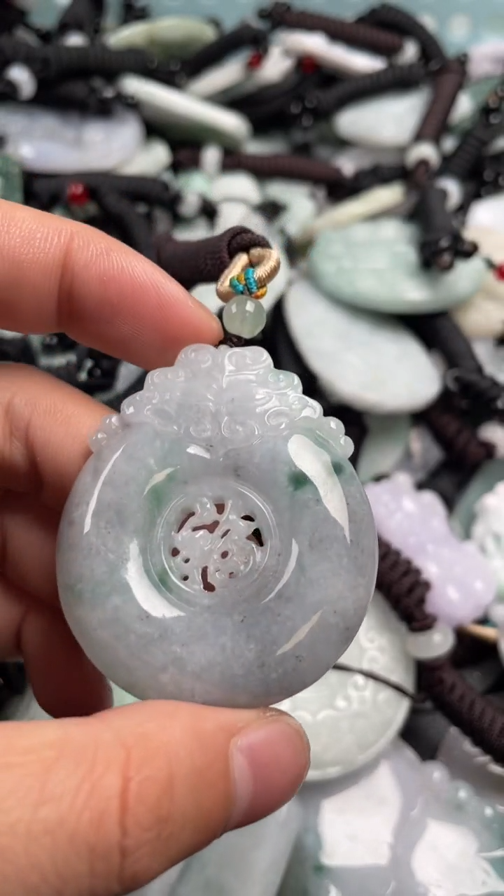 翡翠未镶嵌吊坠(不含链)1