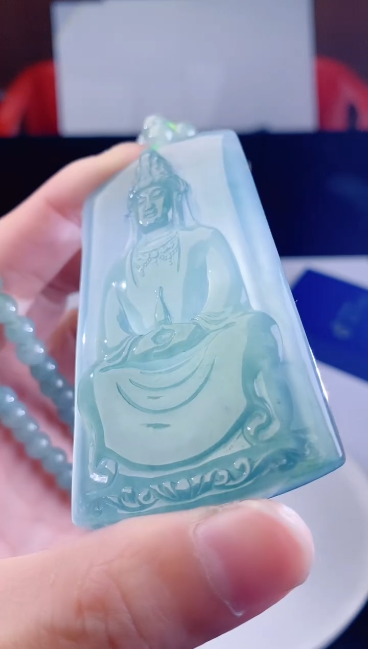 颈饰未镶嵌翡翠·