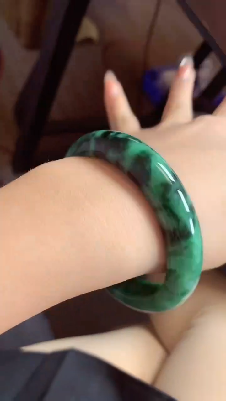【闪购商品】翡翠手镯未镶嵌手镯