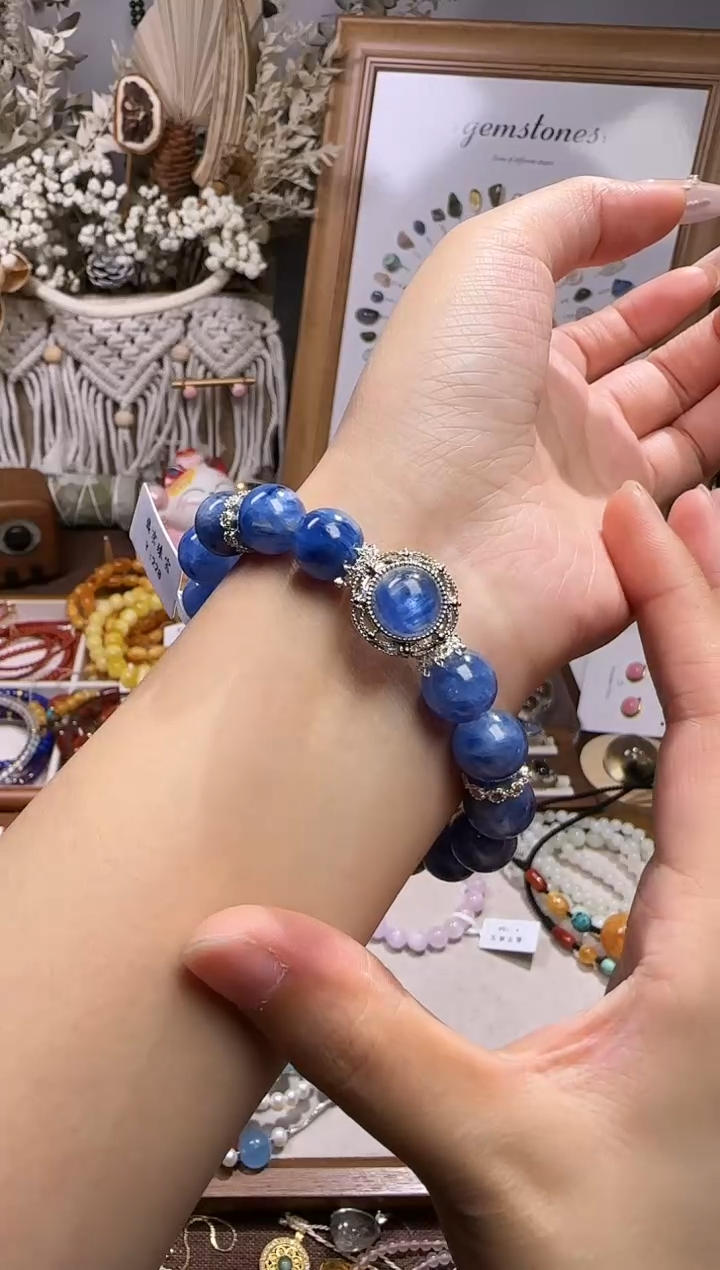 天然辰砂彩宝水晶
