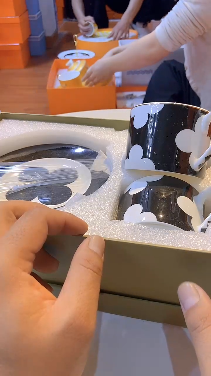 鸿辉家品牌瓷器，京东包邮！