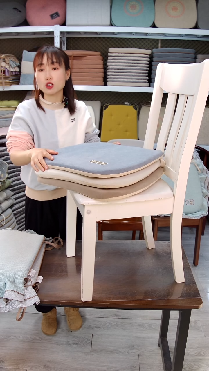 布平绒刺绣：蓝灰4个