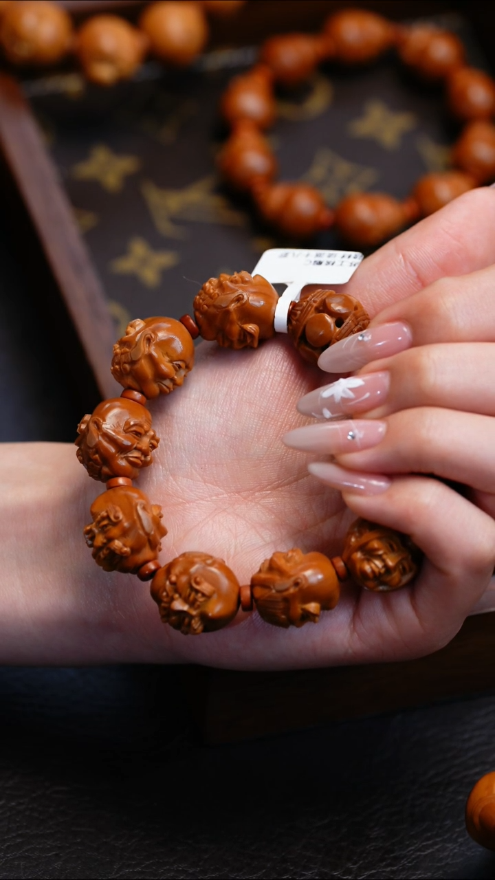 【闪购商品】橄榄核吊坠苏工橄榄核