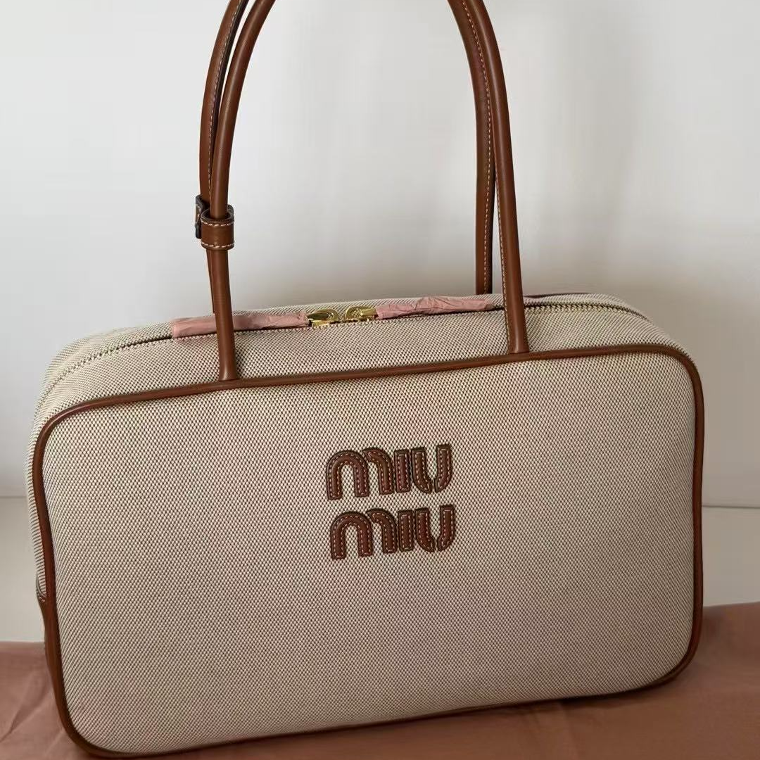 未使用 MIU MIU/缪缪 beau公文包帆布手提包女士单肩包