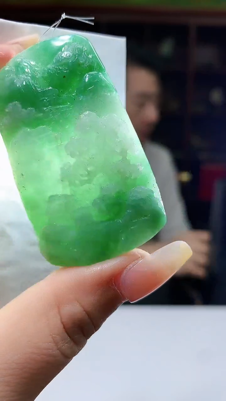 【闪购商品】定制翡翠未镶嵌1049xx-毛货挂件26