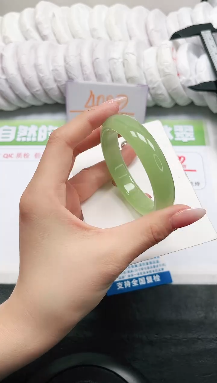 【闪购商品】石英质玉手镯未镶嵌96-56