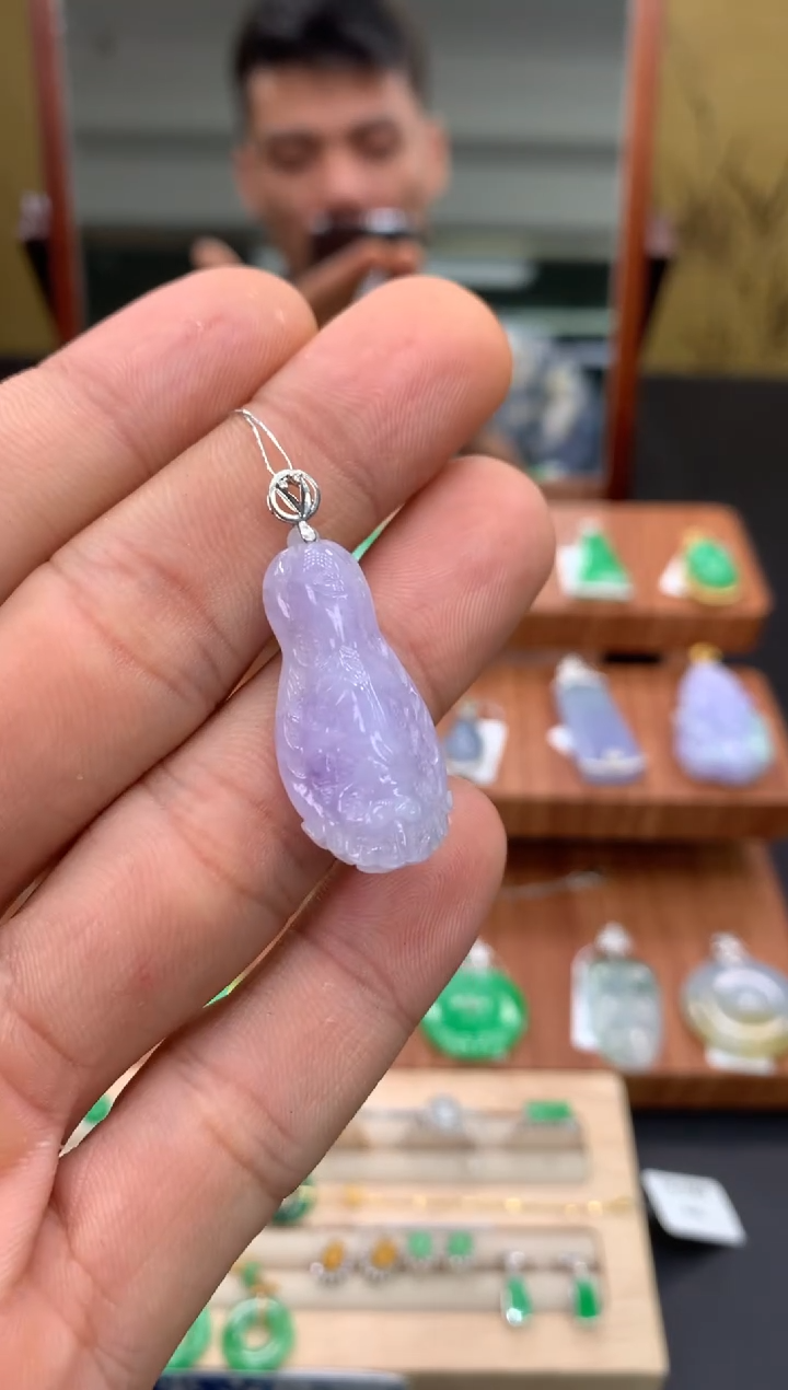 吊坠(不含链)18K金镶嵌翡翠白菜