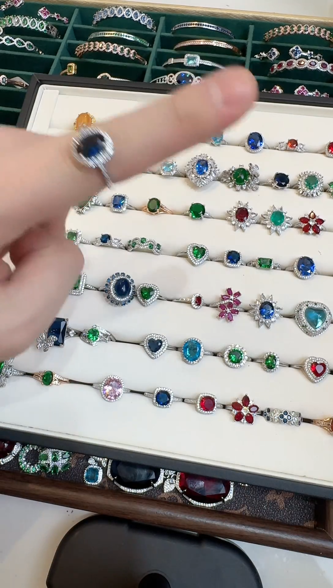 戒指蓝宝石未镶嵌蓝宝石戒指