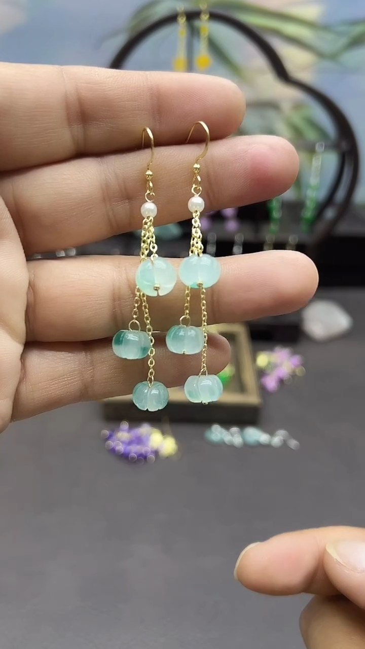 未镶嵌石英质玉（天山翠）耳钉220