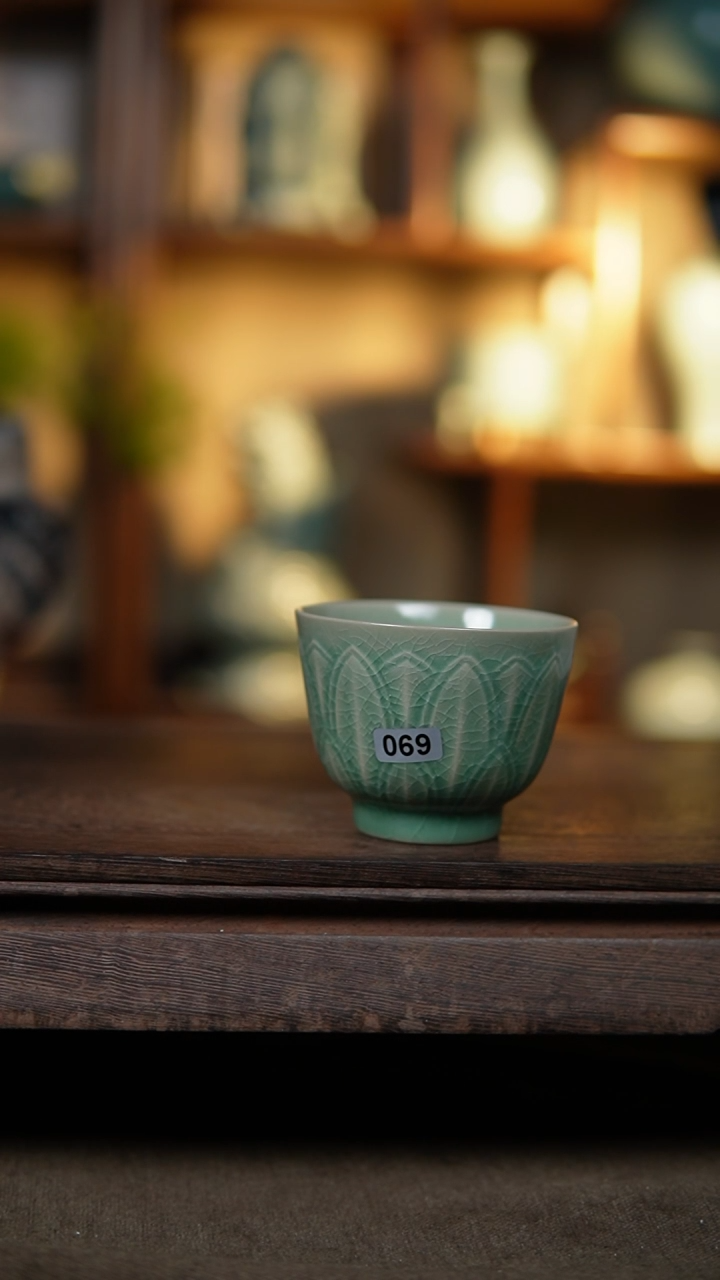 【闪购商品】杯仿古翡翠绿半手莲瓣杯大瑕69