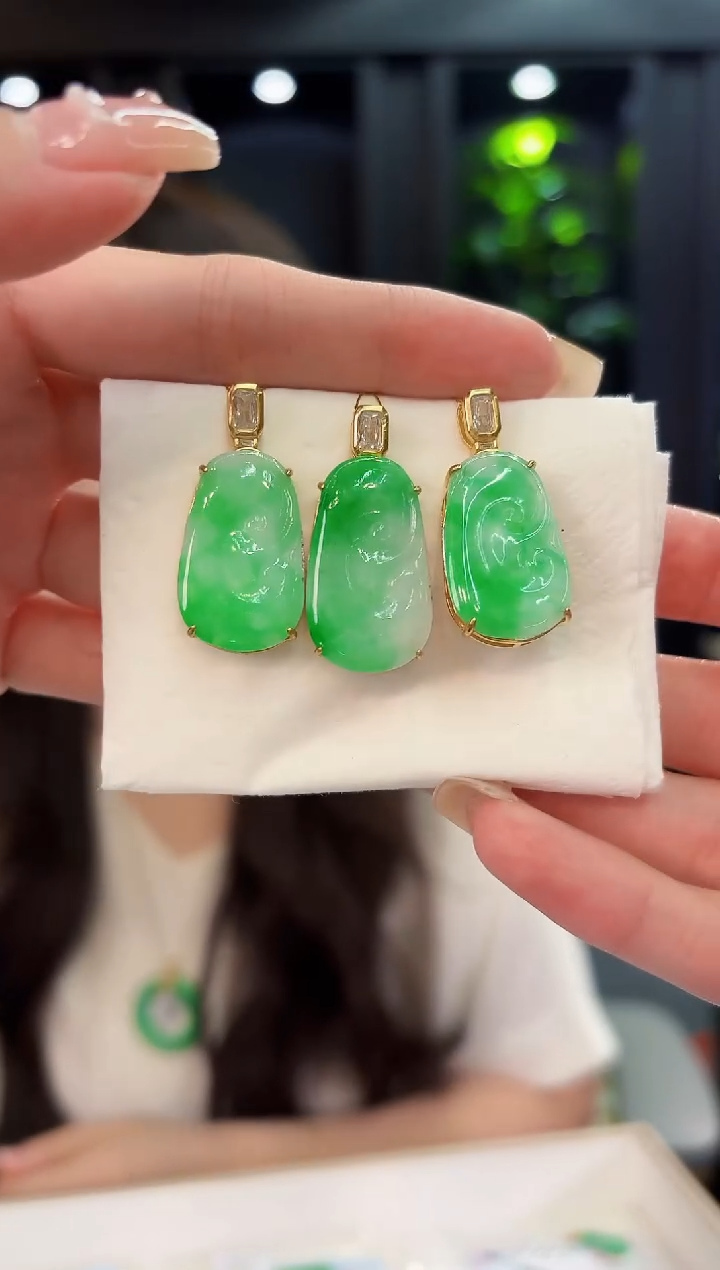 翡翠未镶嵌吊坠(不含链)缅料A货/多样性发货/一件