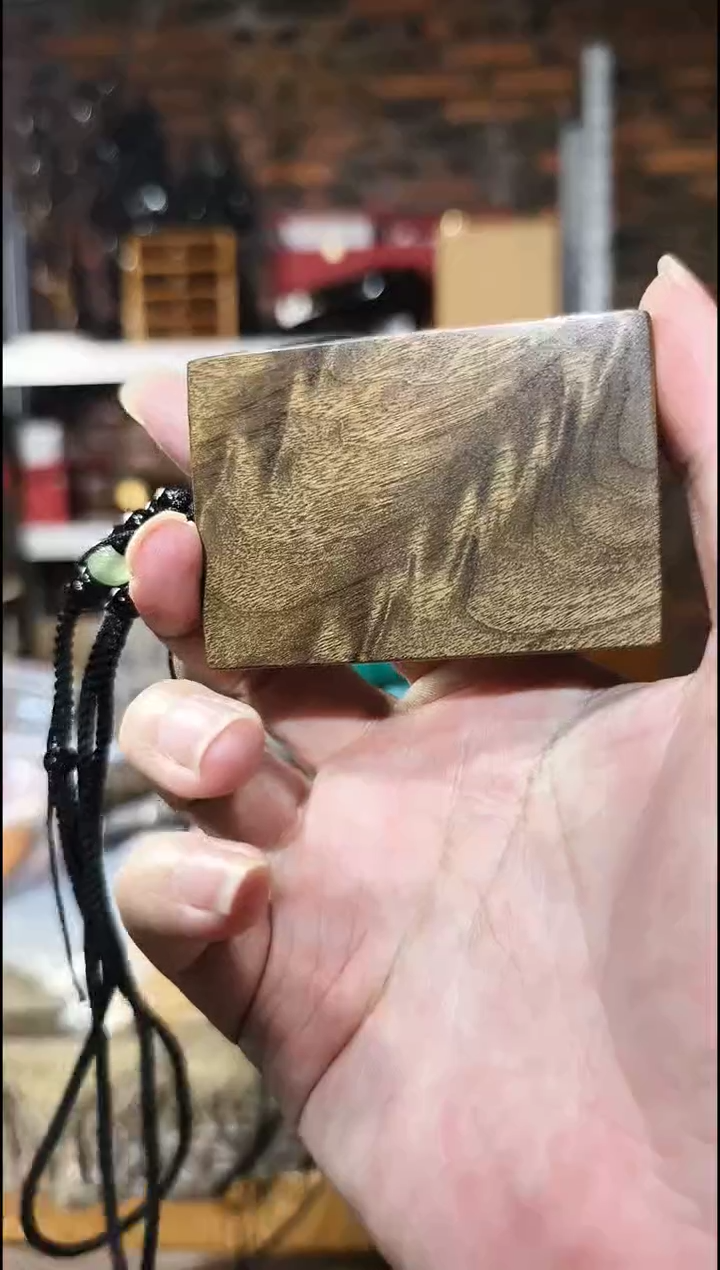 金丝楠无事牌脖挂