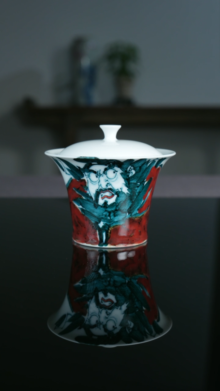 【闪购商品】瓷片《钟馗》两才马蹄盖碗