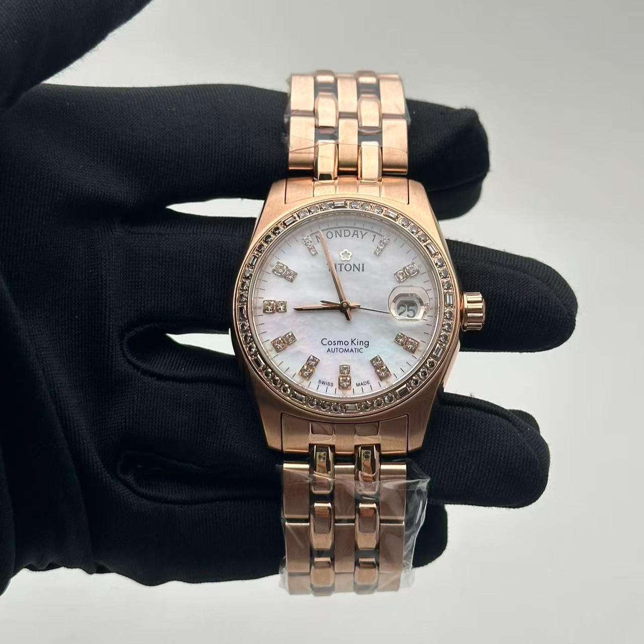 95新 Titoni/梅花   自动机械 钻条刻 间金 38.5MM