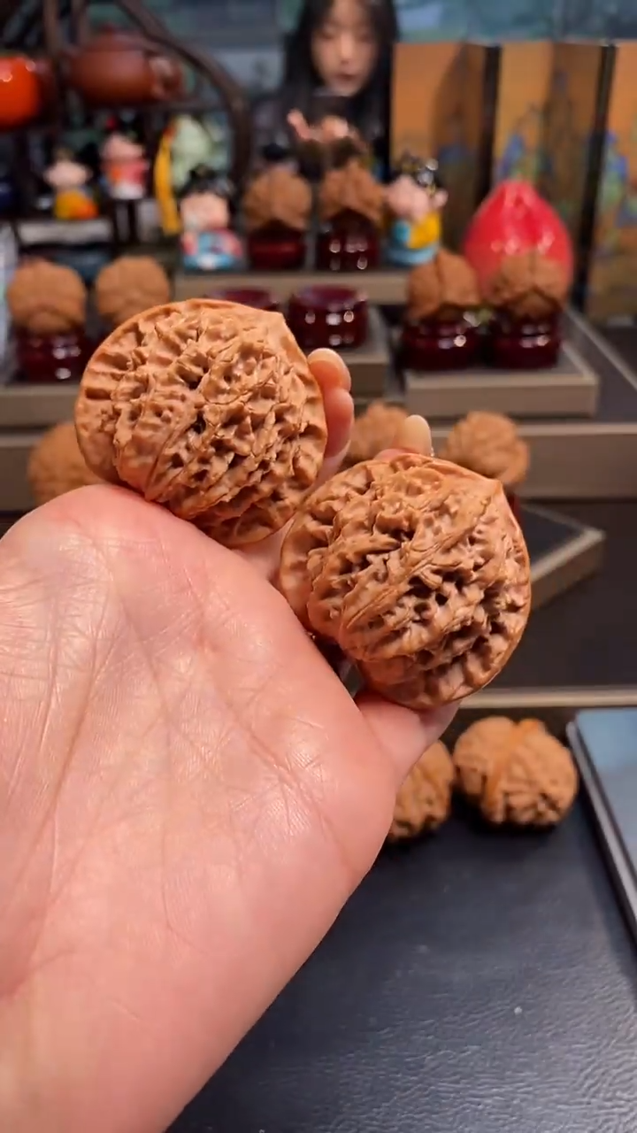 【闪购商品】文玩核桃把件D878蟠龙纹45