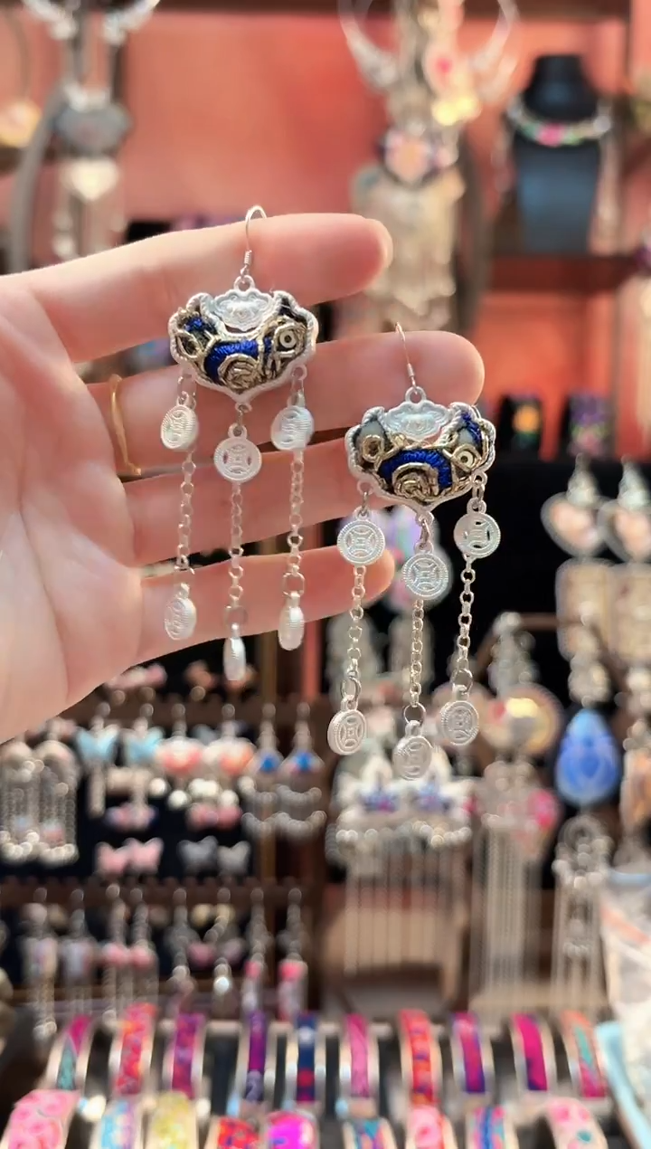 织绣 云织谣民族风精美饰品   128