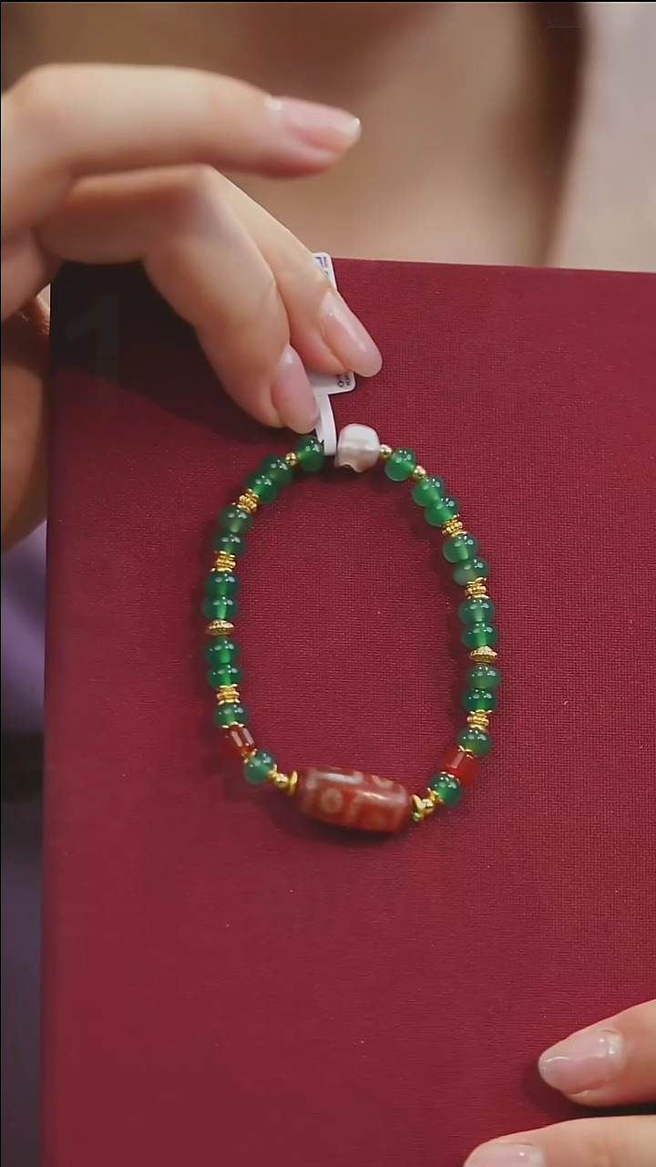 【闪购商品】玛瑙/玉髓手串未镶嵌多样性发其一