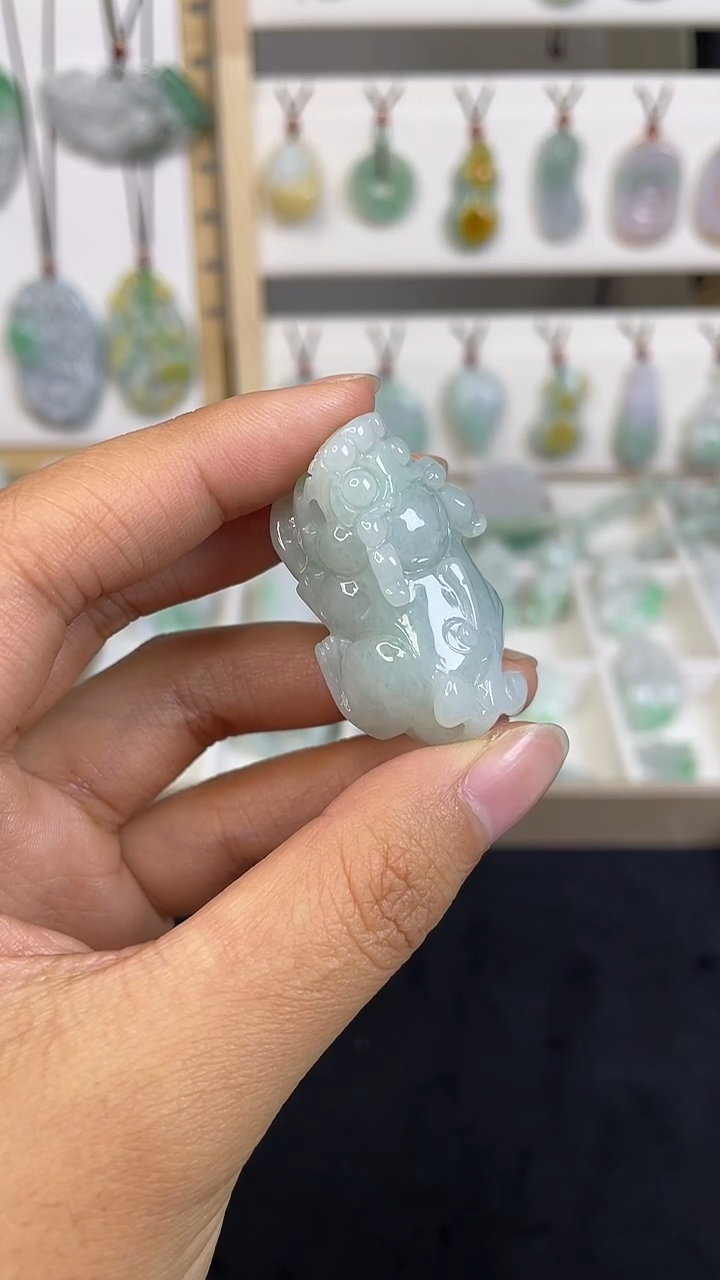 颈饰未镶嵌翡翠1
