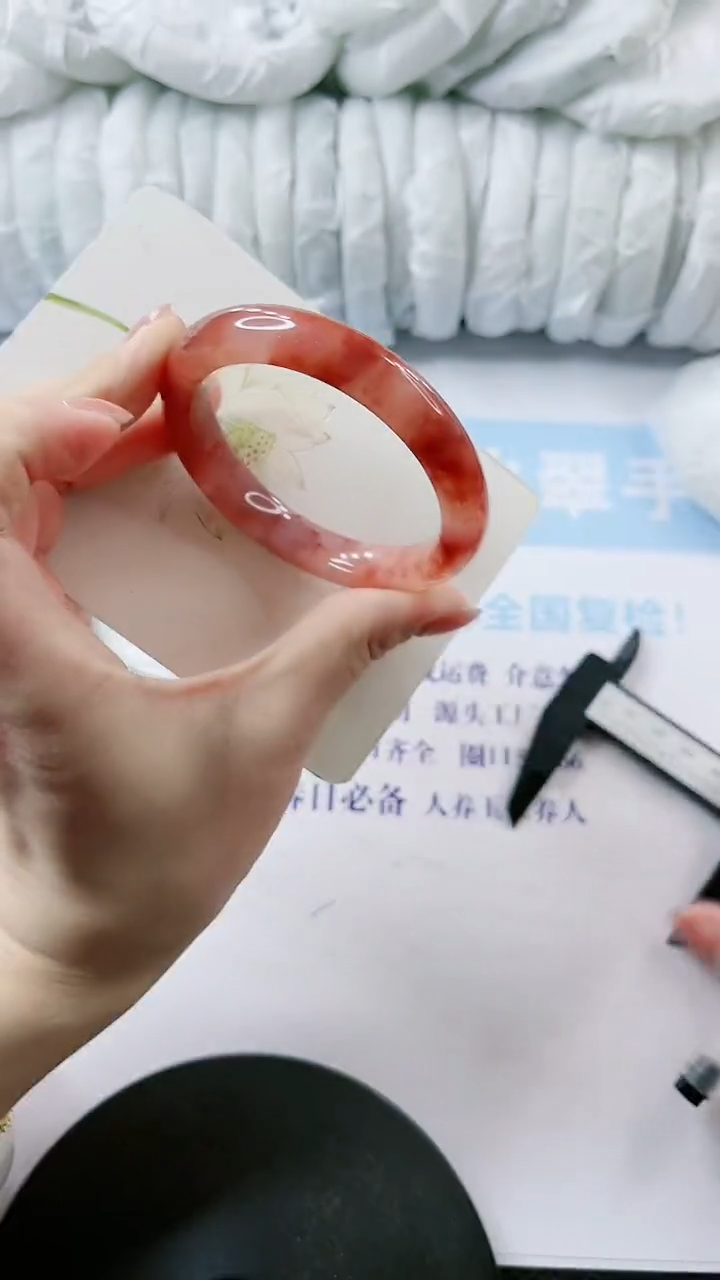 【闪购商品】石英质玉手镯未镶嵌多样性发货L148