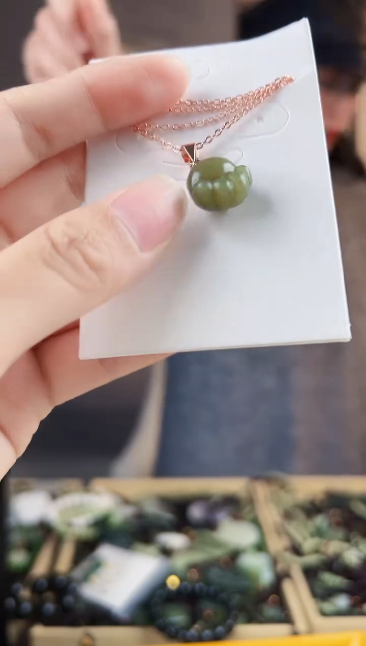 颈饰未镶嵌和田玉拍一发一，多样性发货