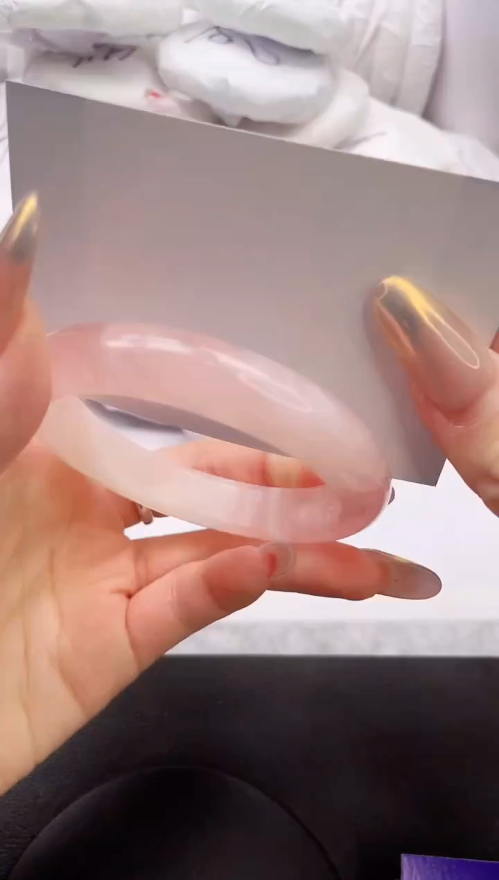 【闪购商品】石英质玉手镯未镶嵌30K189-59