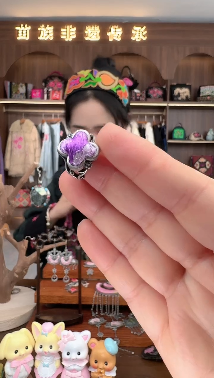 【闪购商品】织绣扶光苗绣传承106