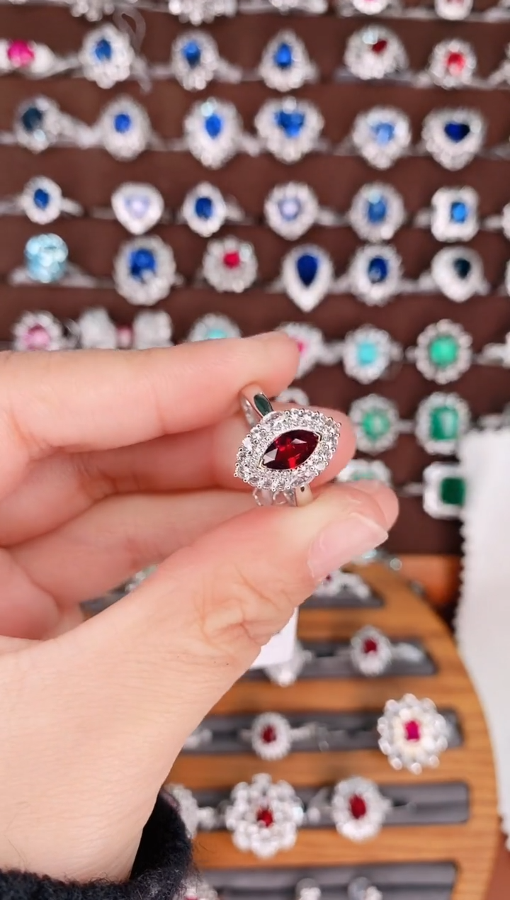 【闪购商品】红宝石18K金戒指18K金镶嵌·