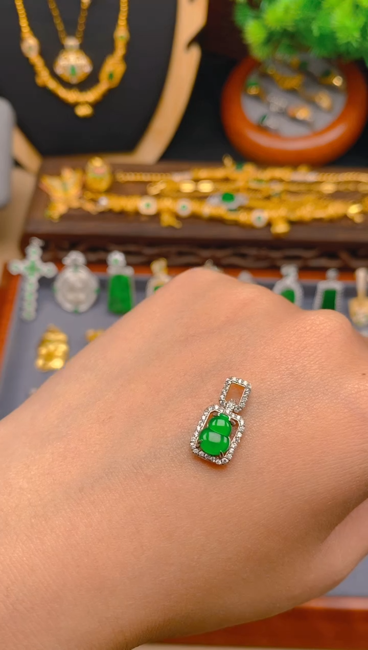 翡翠银S925镶嵌吊坠(不含链)葫芦