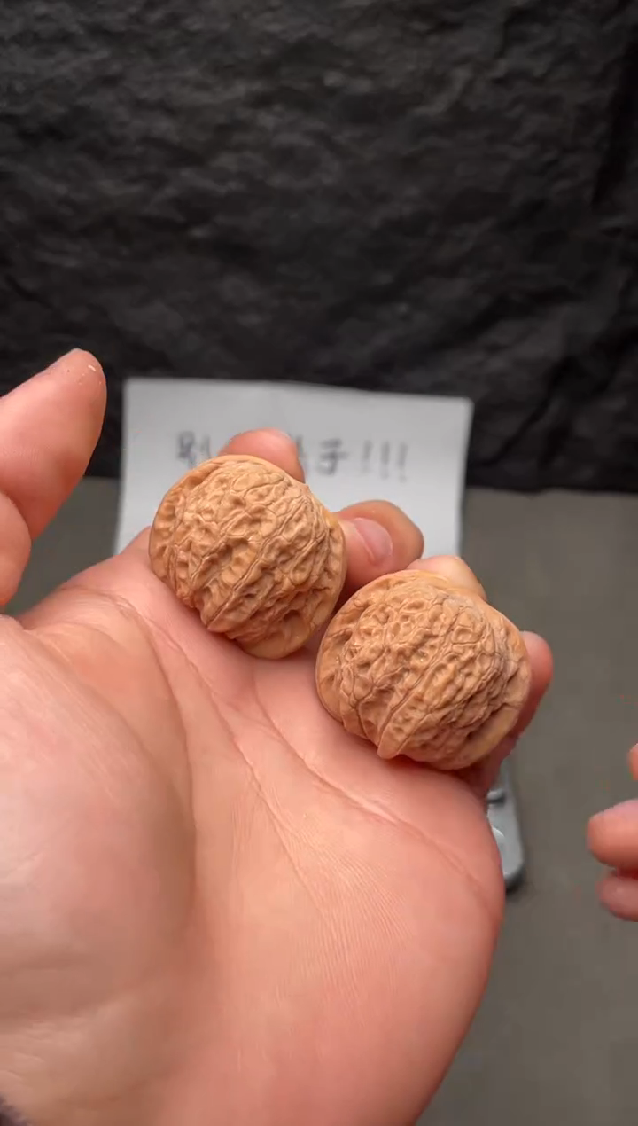 吊坠文玩核桃28号血麒麟