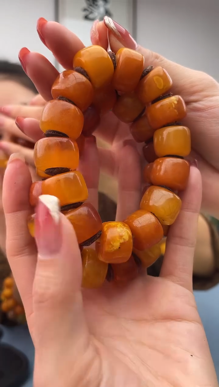 【闪购商品】蜜蜡珠宝奇石未镶嵌假一赔十，多样性发一件微瑕0