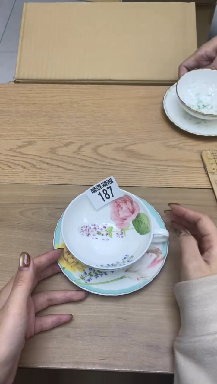 瓷片薇*?隆莲瓷器欢迎大家