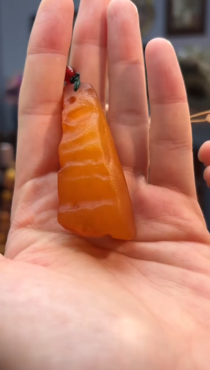 琥珀颈饰未镶嵌手把