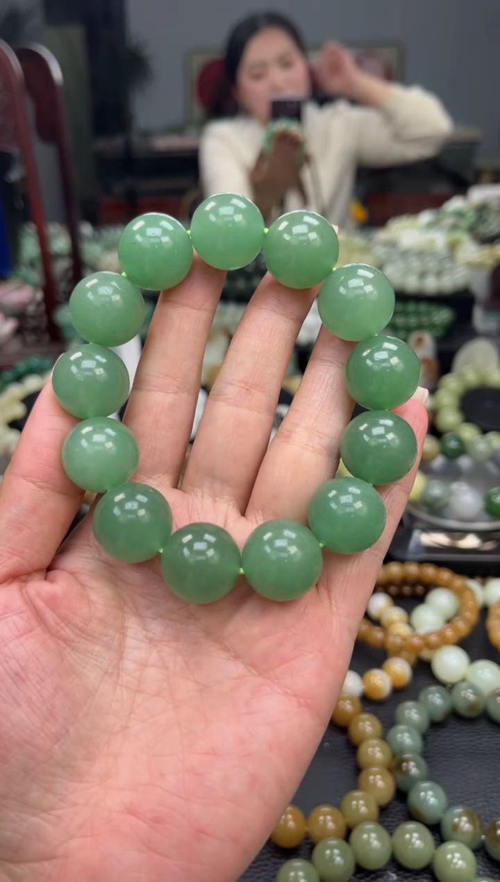 【闪购商品】东陵石手串未镶嵌新疆阿克苏翠玉卡18
