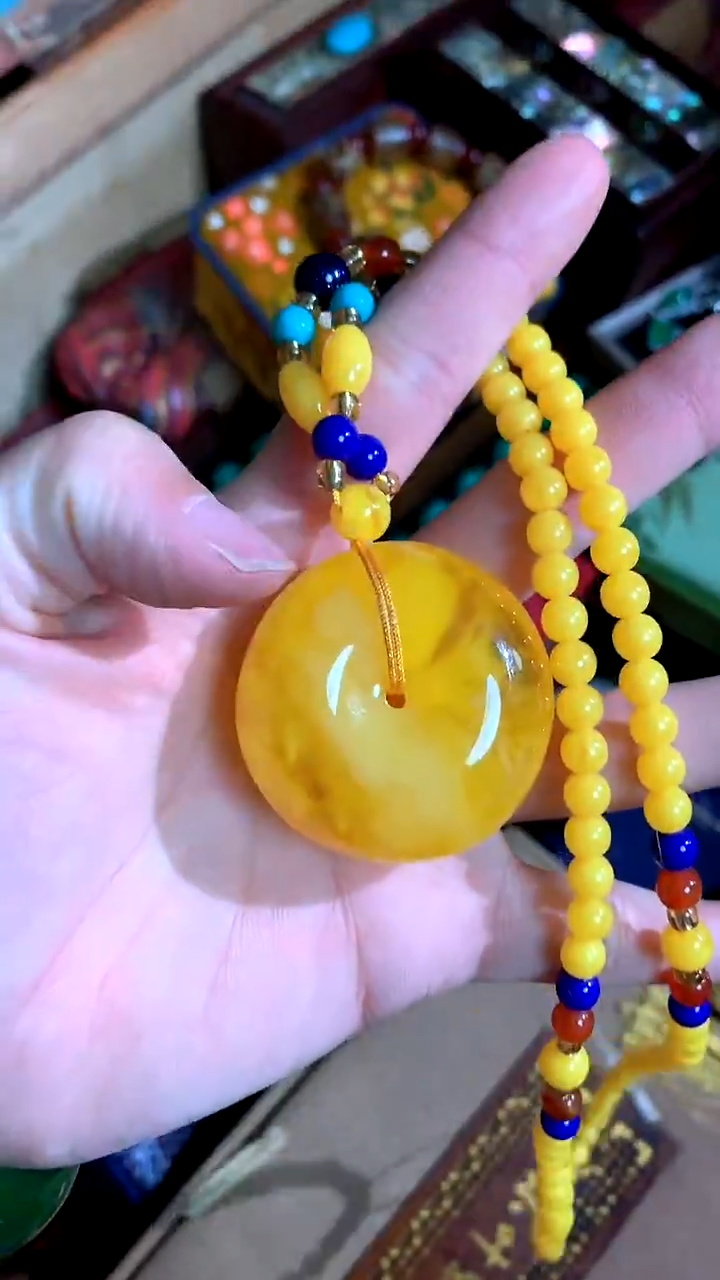 【闪购商品】蜜蜡吊坠(赠链)未镶嵌德诚精品专属摆件