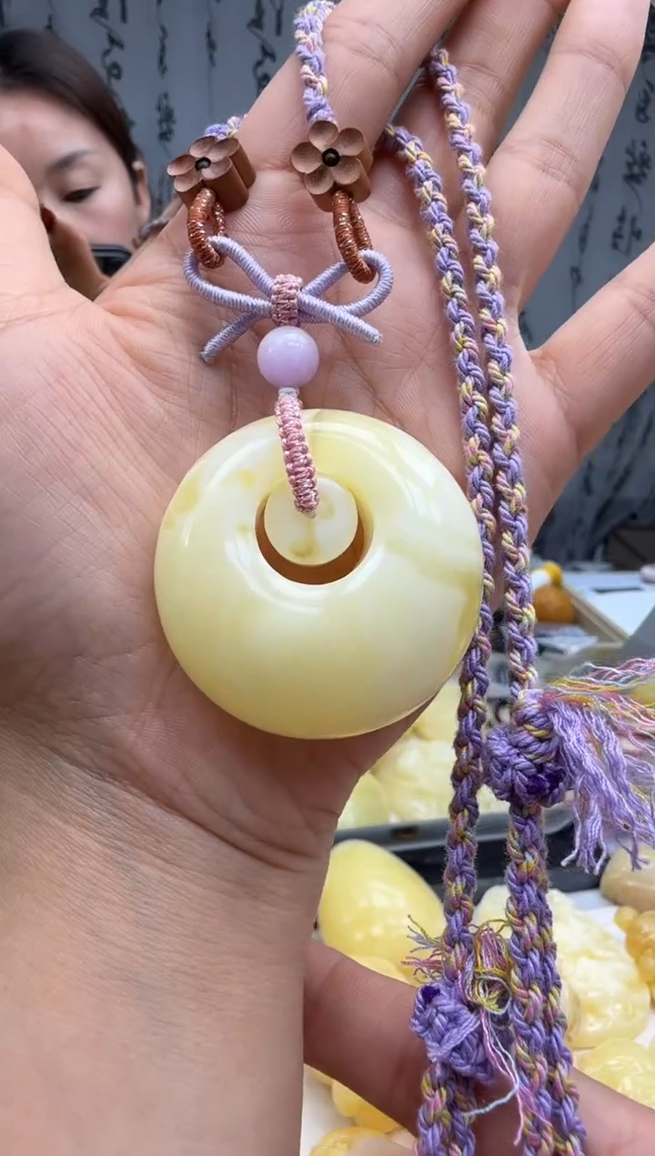 未镶嵌琥珀裸石挂坠