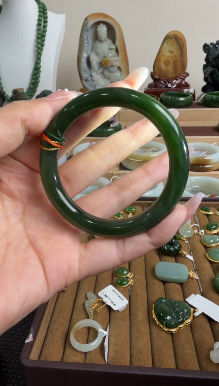 颈饰未镶嵌和田玉手镯53