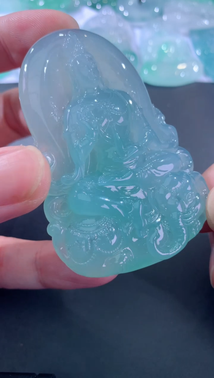 【闪购商品】翡翠颈饰未镶嵌欣赏链接