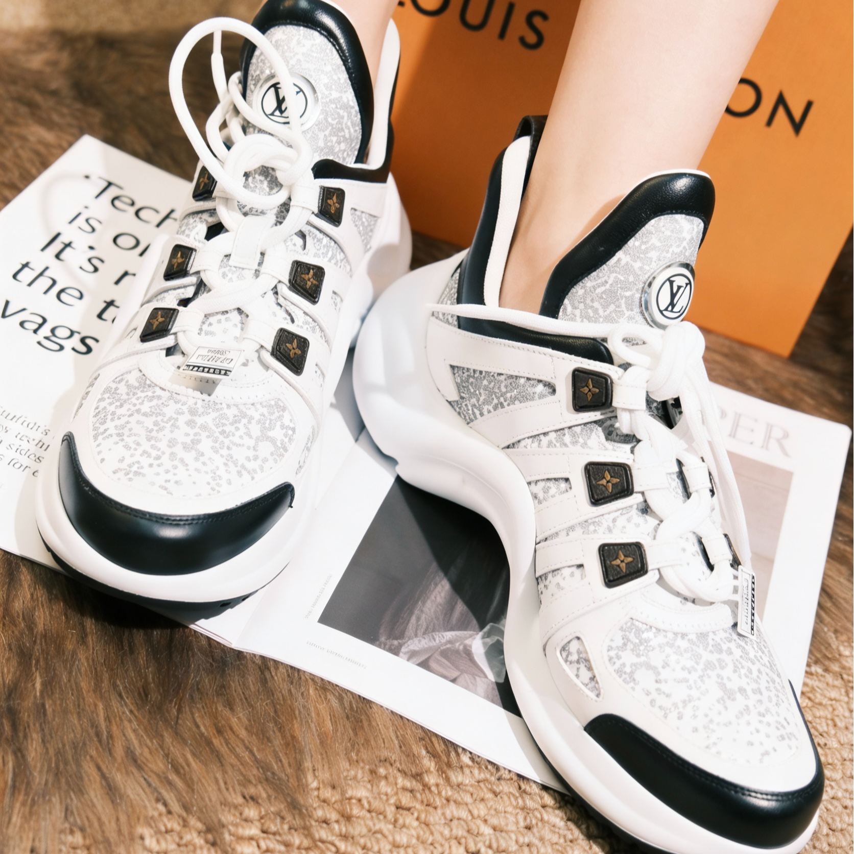 未使用 LouisVuitton/路易威登 40码/拱桥运动鞋/TT250752