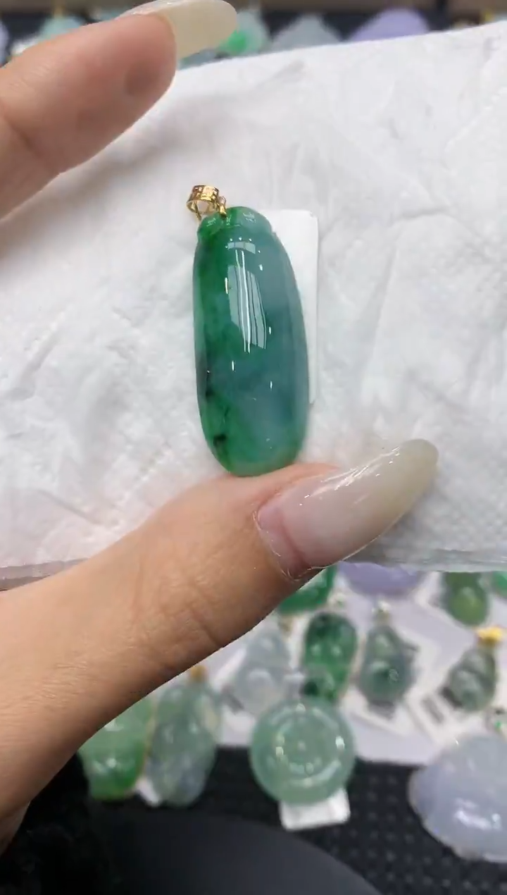 颈饰18K金镶嵌翡翠11111111111