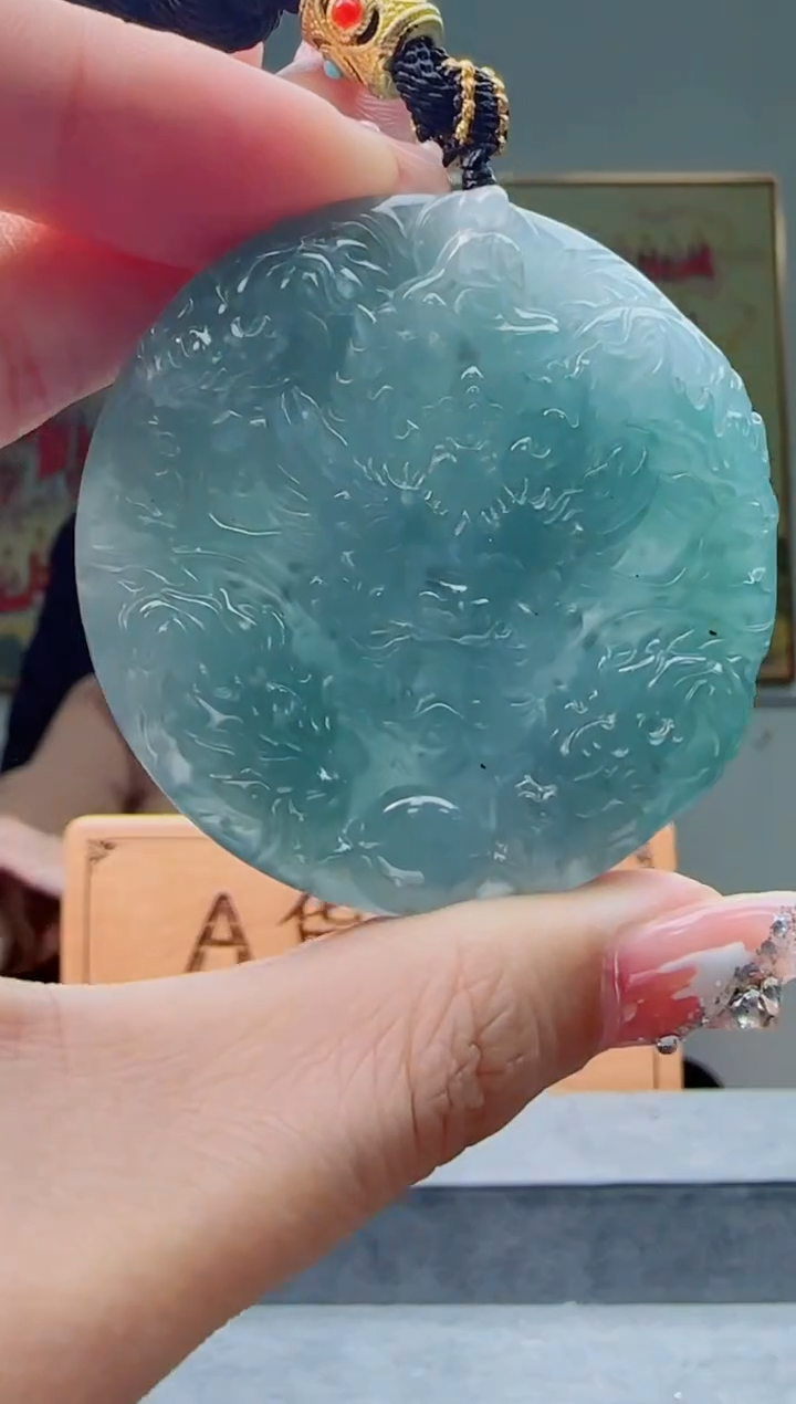 【闪购商品】翡翠颈饰未镶嵌九龙悟道多样性随机一件发货