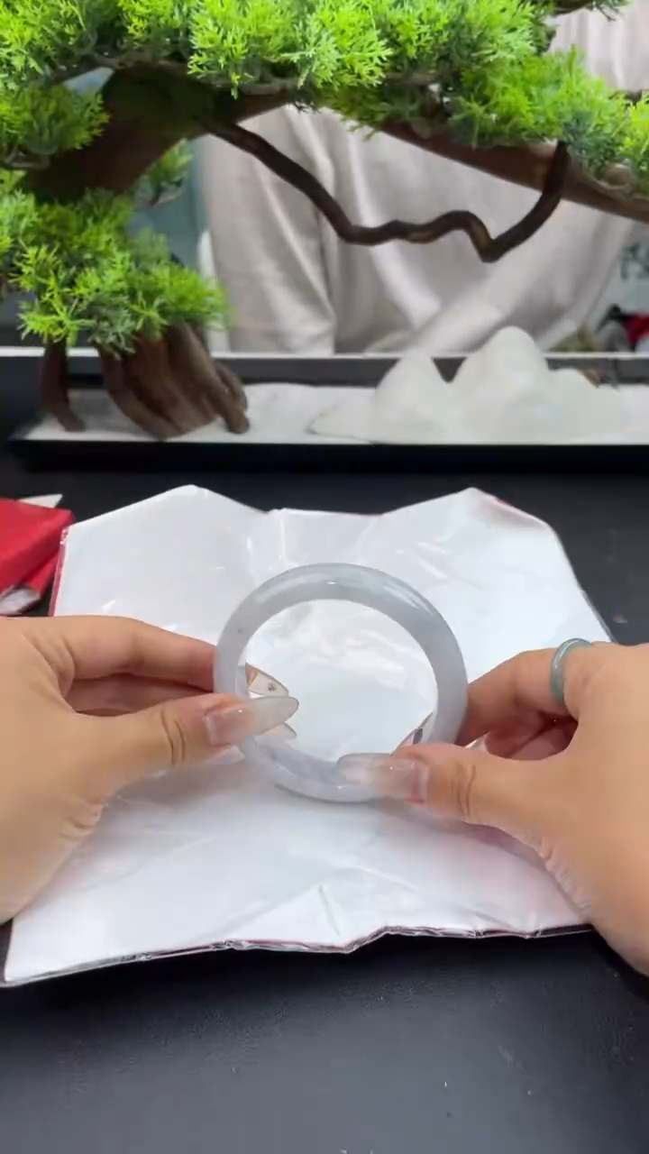 【闪购商品】翡翠手镯未镶嵌2翡翠手镯（微瑕）