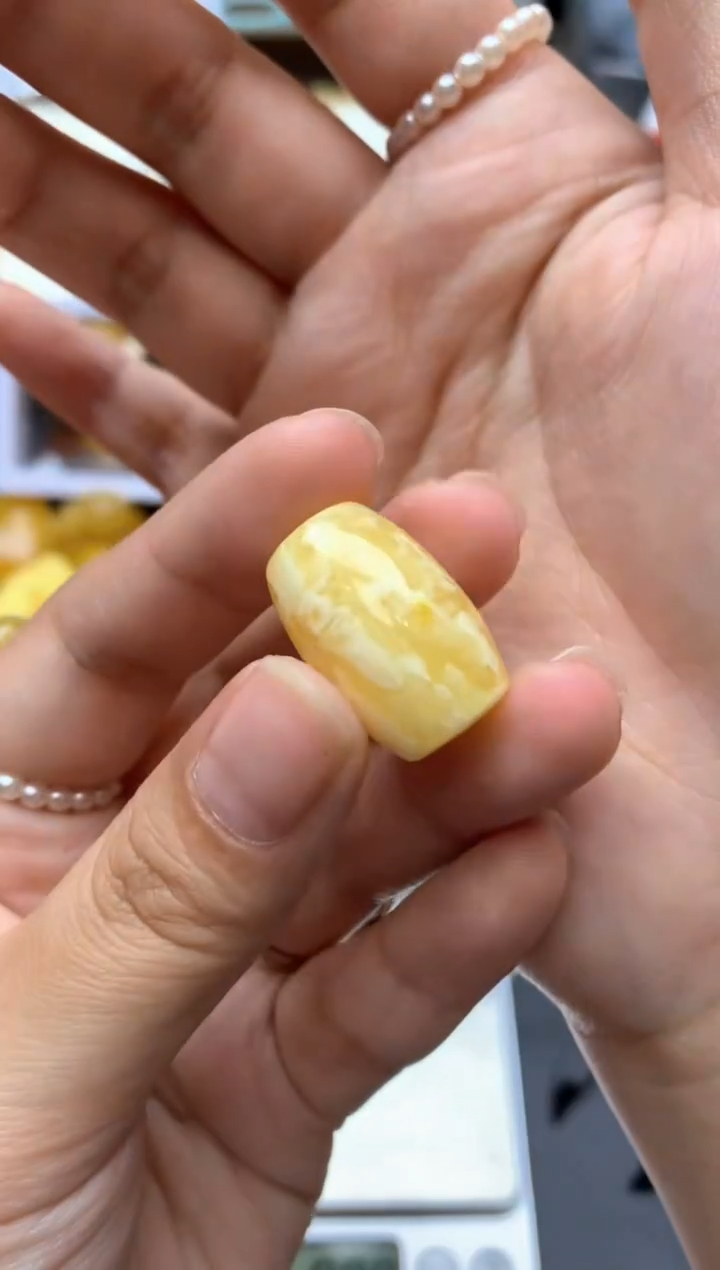 【闪购商品】琥珀珠宝奇石未镶嵌076琥珀蜜蜡花粉有纹小坑介意勿拍