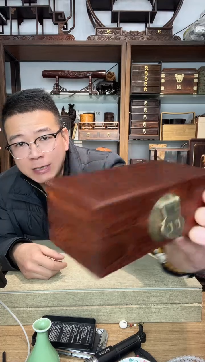 乌木类书架267小叶紫檀平镶铜翻盖盒