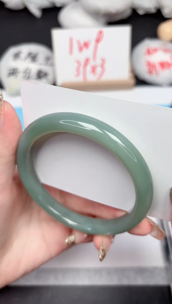 【闪购商品】石英质玉手镯未镶嵌276-62.4