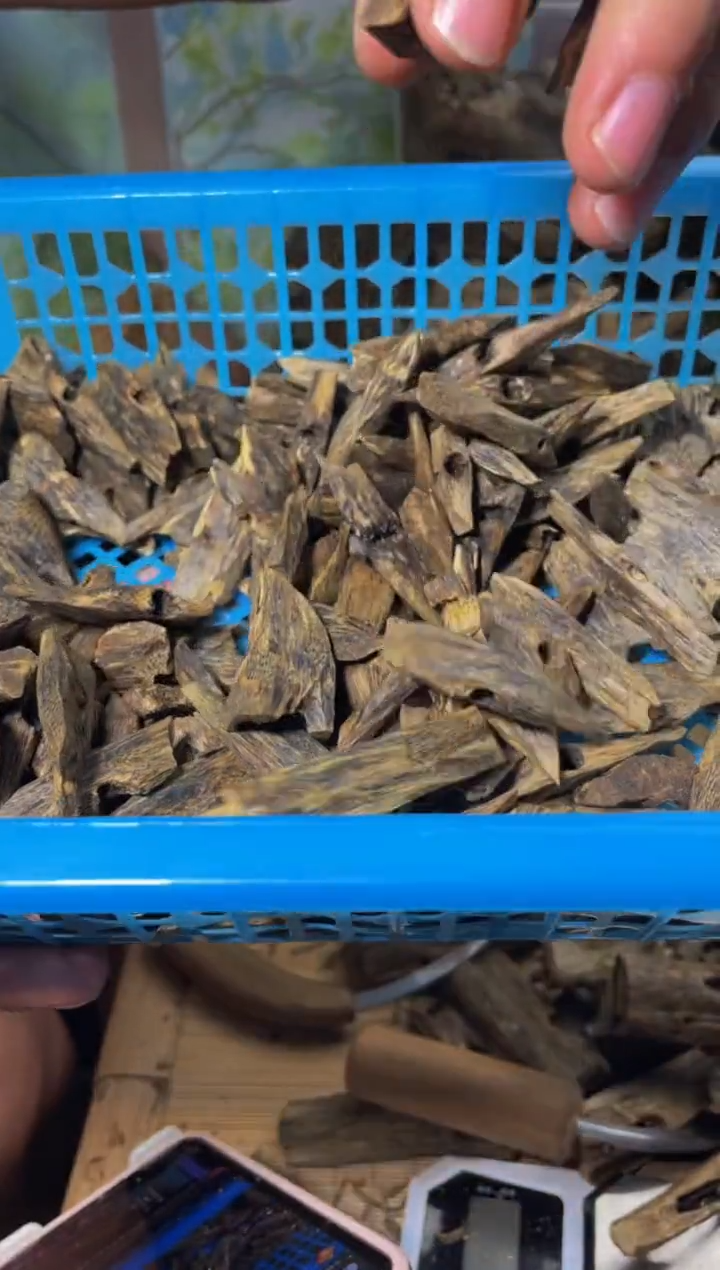 沉香碎屑沉香糖结小料20克