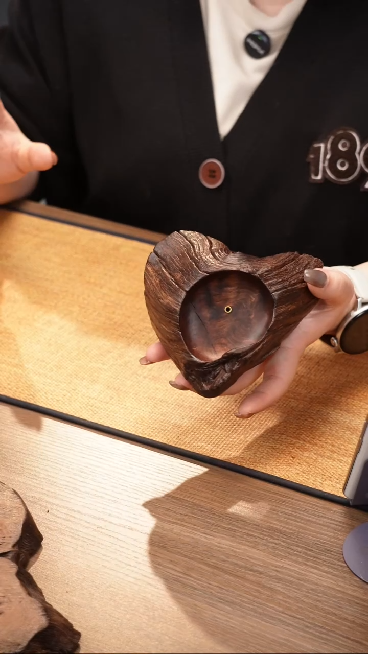1号云小屋紫柚木香插