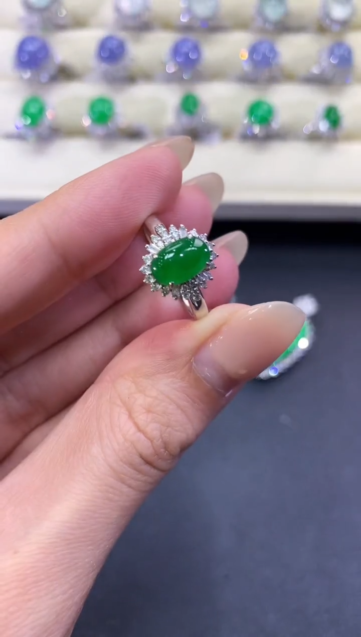 【闪购商品】翡翠戒指18K金镶嵌a74          