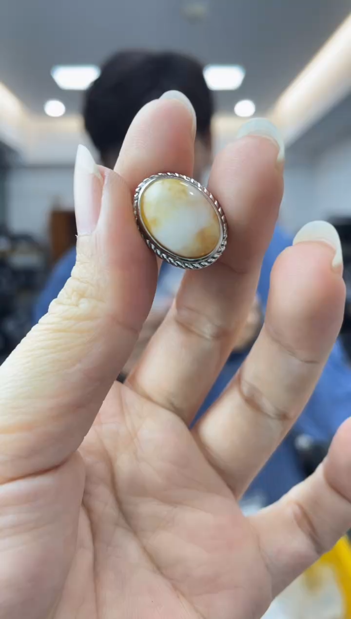 【闪购商品】蜜蜡裸石未镶嵌多样性一件发货