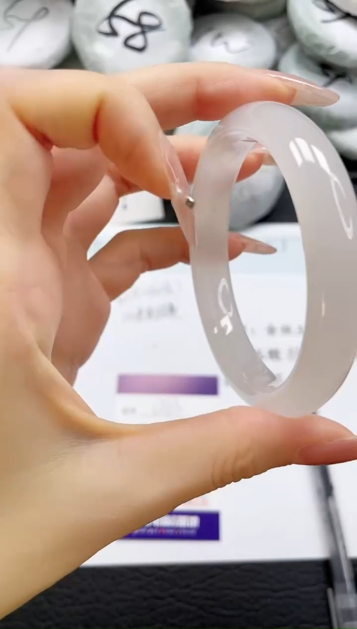 石英质玉手镯未镶嵌63-60